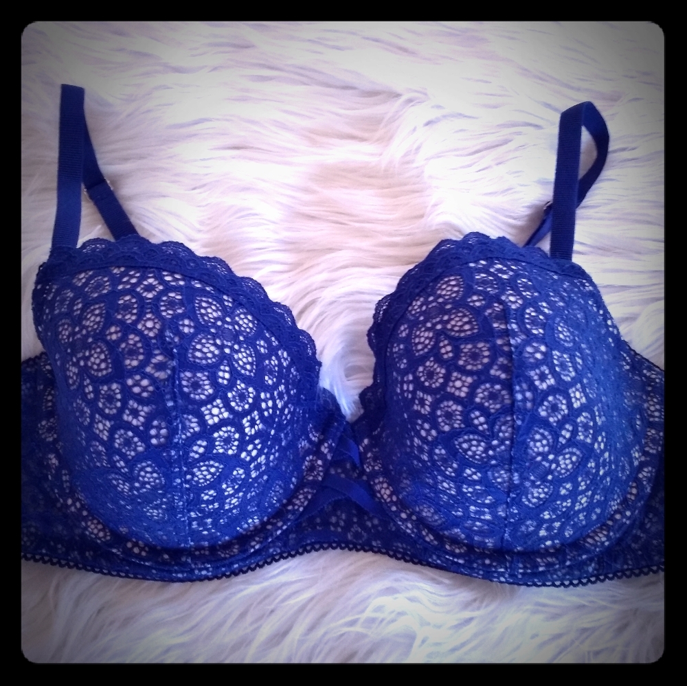 Victoria's Secret Bra lined demi 34DD